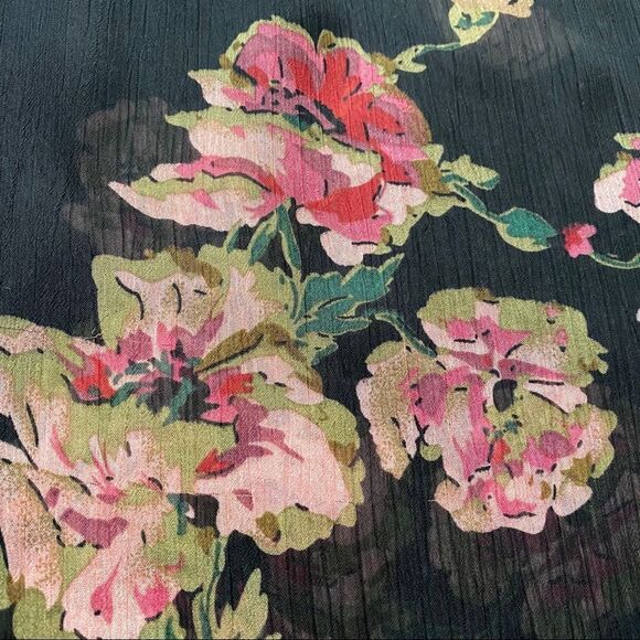 WD NY 3X Sheer Romantic Floral Flutter Sleeve Top - Picture 4 of 8